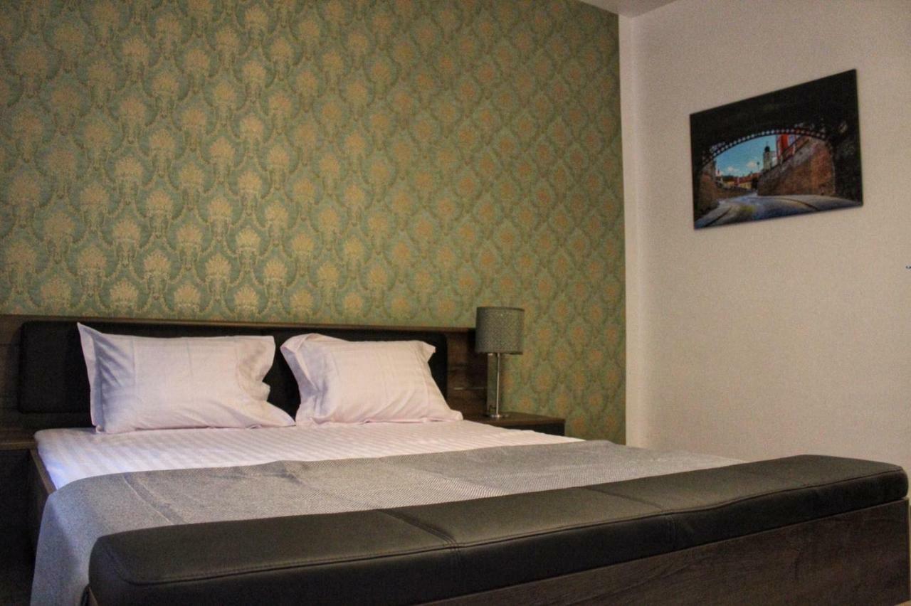 Dd Studio Deluxe Sibiu Exteriör bild